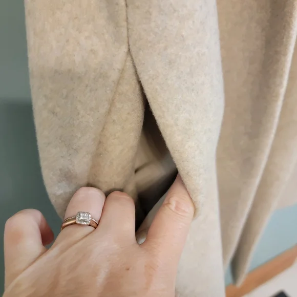 Love Tree New Women's Tan Sleeveless Sweater Vest Cardigan Size X Large - Picture 6 of 10